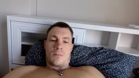 Snapshot of capt_oliver chatting on 18, 12, 2025 follow my twitter online show from 18, 12, 2025