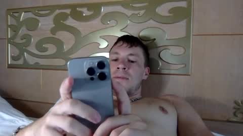 Snapshot of capt_oliver chatting on 21, 4, 2026 follow my twitter online show from 21, 4, 2026