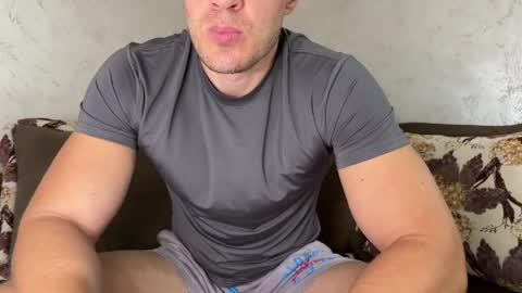 Snapshot of capt_oliver chatting on 20, 5, 2026 follow my twitter online show from 20, 5, 2026