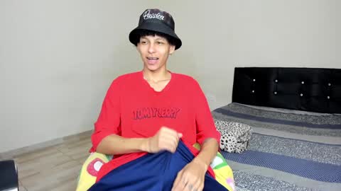 Carlos and Cristian  online show from 20, 1, 2025