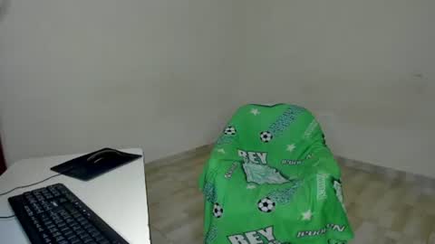 Snapshot of cardrey05 chatting on 17, 6, 2026 Carlos and Cristian online show from 17, 6, 2026
