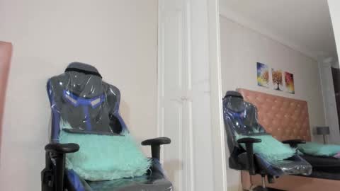 Snapshot of cardykambell chatting on 6, 2, 2025 cardykambell online show from 6, 2, 2025