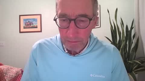 Snapshot of caressluving chatting on 8, 8, 2026 Caressluving online show from 8, 8, 2026