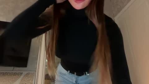 caressysiren online show from 10, 5, 2026