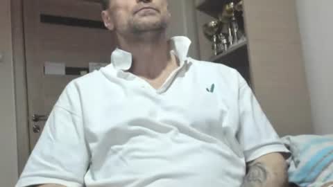 Snapshot of carin_the_body chatting on 14, 6, 2026 Laz online show from 14, 6, 2026