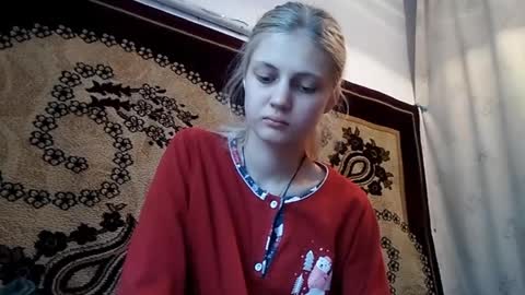Snapshot of carissaalderson chatting on 8, 5, 2026 Kira online show from 8, 5, 2026