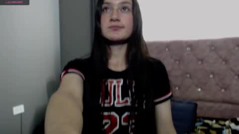 Snapshot of caritoluna_ chatting on 17, 12, 2025 Carito online show from 17, 12, 2025