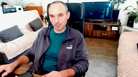 Carla And The Neighbor online show from 8, 1, 2025