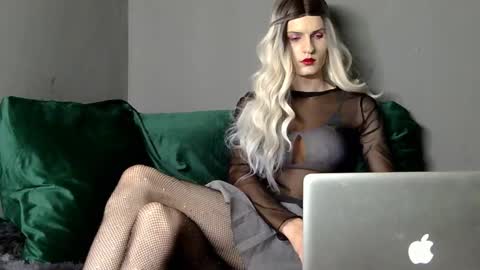 Snapshot of carla_rosson chatting on 14, 9, 2025 sexy online show from 14, 9, 2025