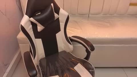 Carla  online show from 29, 11, 2025