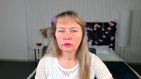 Snapshot of carla_vogue chatting on 4, 11, 2025 Carla Vogue online show from 4, 11, 2025