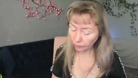 Snapshot of carla_vogue chatting on 23, 11, 2025 Carla Vogue online show from 23, 11, 2025