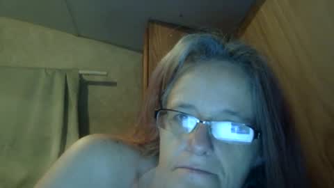 carleeswoman08 online show from 6, 1, 2026