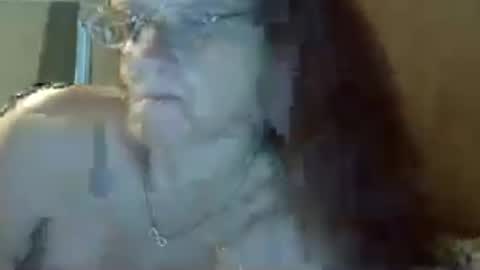 carleeswoman08 online show from 16, 6, 2026