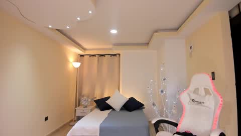 Snapshot of carleewinter chatting on 20, 12, 2024 Alejandra online show from 20, 12, 2024