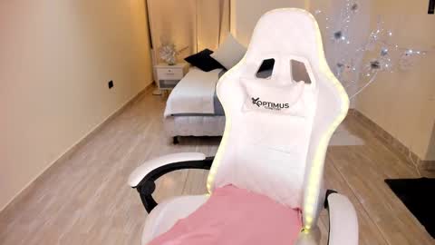 Snapshot of carleewinter chatting on 22, 12, 2024 Alejandra online show from 22, 12, 2024