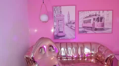 CARLYE   online show from 1, 3, 2025