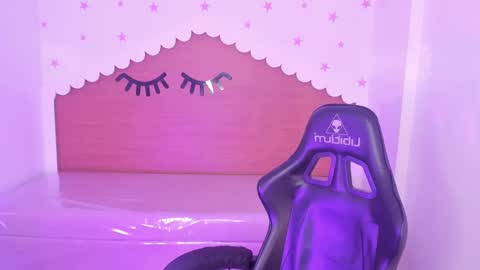 CARLYE   online show from 13, 9, 2025