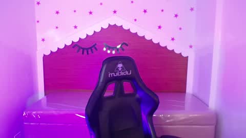 CARLYE   online show from 25, 9, 2025