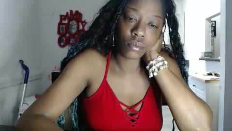 Snapshot of carliecreams chatting on 7, 4, 2026 Carlie online show from 7, 4, 2026