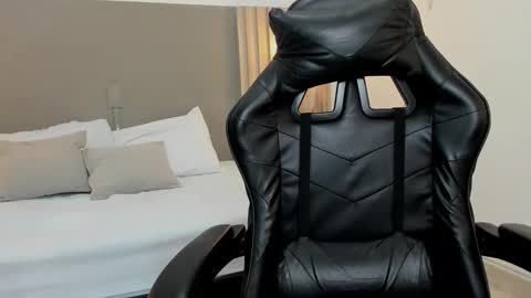 C A R L I N A online show from 23, 10, 2025