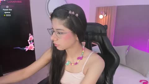 Snapshot of carlina_15 chatting on 17, 6, 2026 C A R L I N A online show from 17, 6, 2026