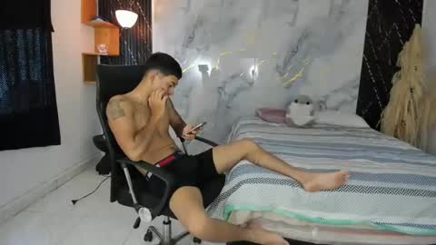 Snapshot of carlitosex09 chatting on 26, 4, 2026 master online show from 26, 4, 2026