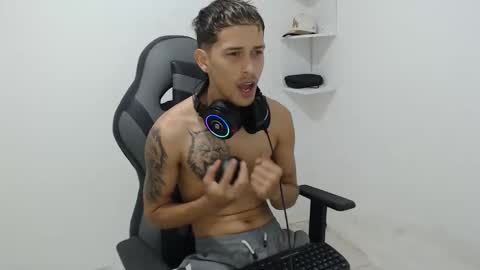 carlossmi01 online show from 30, 10, 2025