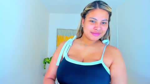 Snapshot of carlota_peach chatting on 30, 12, 2024 Andrea online show from 30, 12, 2024