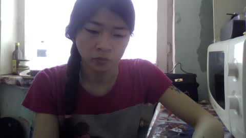 CarlyJoy online show from 20, 2, 2025