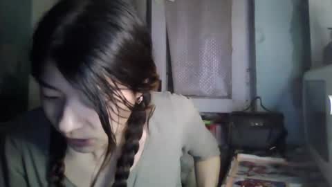 CarlyJoy online show from 27, 2, 2025