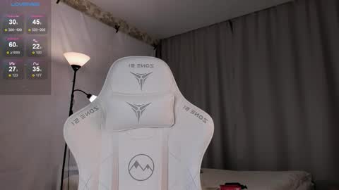 Snapshot of carmelinarolstad chatting on 28, 10, 2025 Alexa online show from 28, 10, 2025