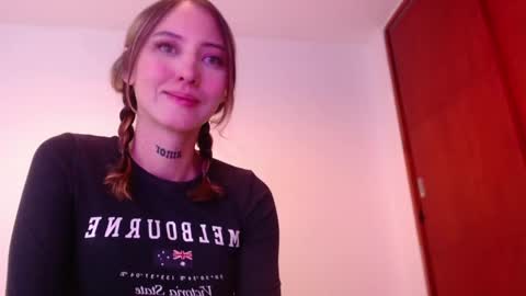 carmennrusso online show from 27, 2, 2025