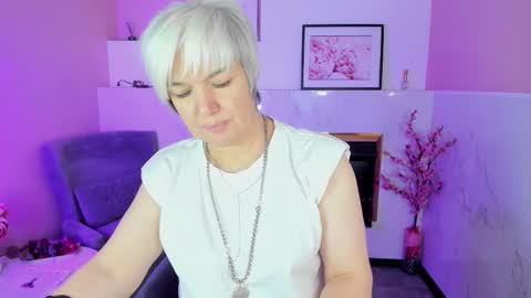 Snapshot of carmensoft chatting on 17, 9, 2025 Carmen online show from 17, 9, 2025
