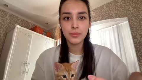 Snapshot of carmenyates chatting on 20, 6, 2026 Kim online show from 20, 6, 2026
