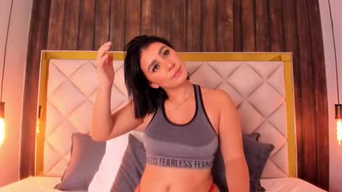 Snapshot of caro_giraldo_ chatting on 27, 11, 2025 caro_giraldo_ online show from 27, 11, 2025