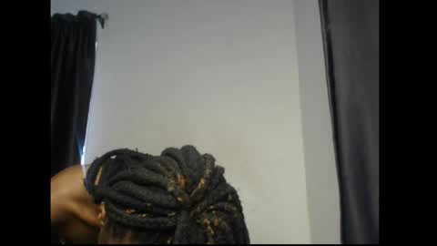 caroline online show from 18, 4, 2026