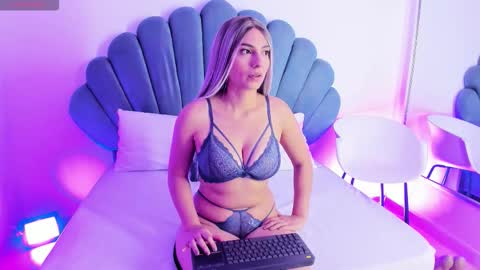 Carolain online show from 4, 10, 2025