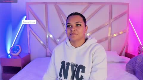 Snapshot of carolina_evannss chatting on 1, 11, 2025 carolina_evannss online show from 1, 11, 2025