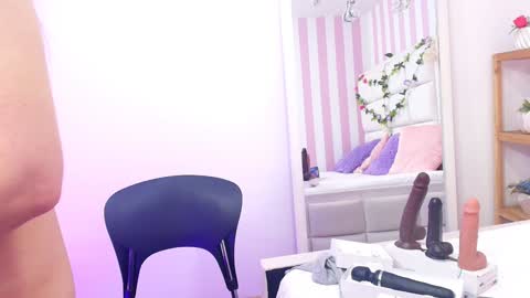 Snapshot of carolina_hernandez22 chatting on 2, 2, 2025 Carolina online show from 2, 2, 2025