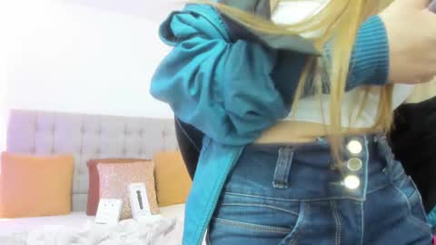 Snapshot of carolina_hernandez22 chatting on 2, 10, 2025 Carolina online show from 2, 10, 2025