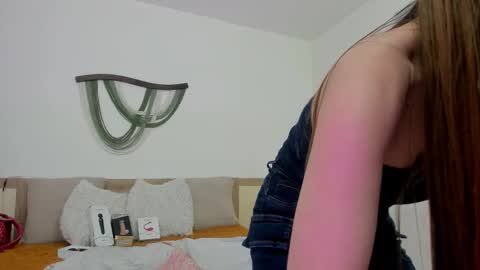 Carolina online show from 26, 11, 2025