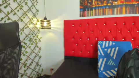 Carolina online show from 8, 9, 2025