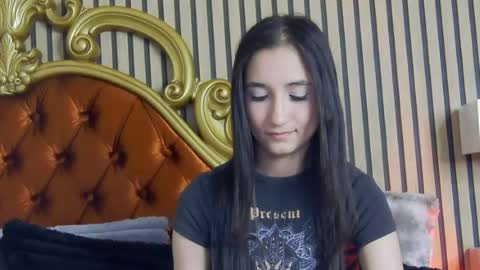 Snapshot of carolinahart chatting on 13, 6, 2026 carolinahart online show from 13, 6, 2026