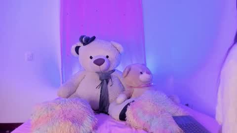 Snapshot of caroline_cute7 chatting on 4, 2, 2026 caroline 3 online show from 4, 2, 2026