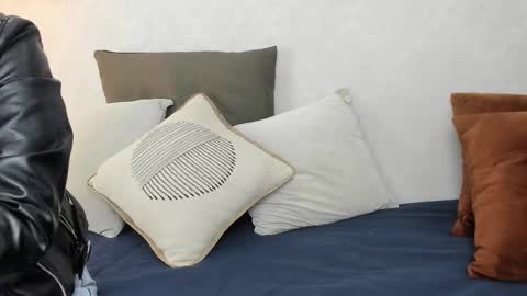  Caroline  online show from 5, 12, 2025