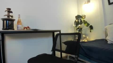  Caroline  online show from 14, 2, 2026