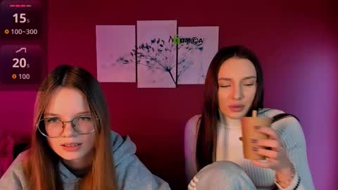 Snapshot of caroline_eclipse chatting on 16, 12, 2025 caroline_eclipse online show from 16, 12, 2025