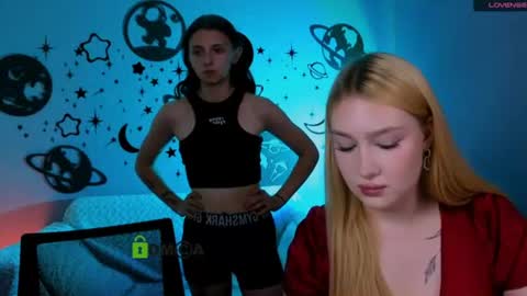 Snapshot of caroline_honeyy chatting on 30, 6, 2026 Caroline online show from 30, 6, 2026