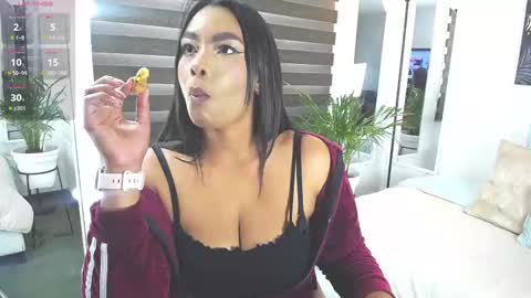 Snapshot of caroline_jackson_ chatting on 13, 2, 2025 C A R O L I N E online show from 13, 2, 2025